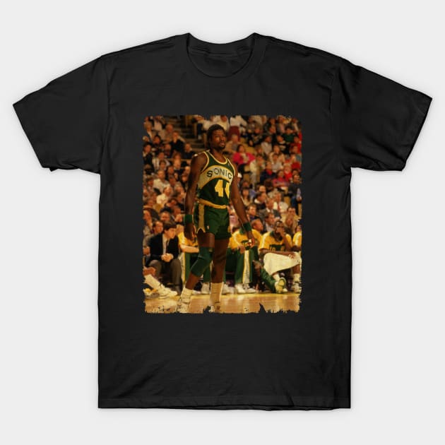 Michael Cage /// Michael Cage Vintage Design Of Basketball /// 70s T-Shirt by Statman Sports